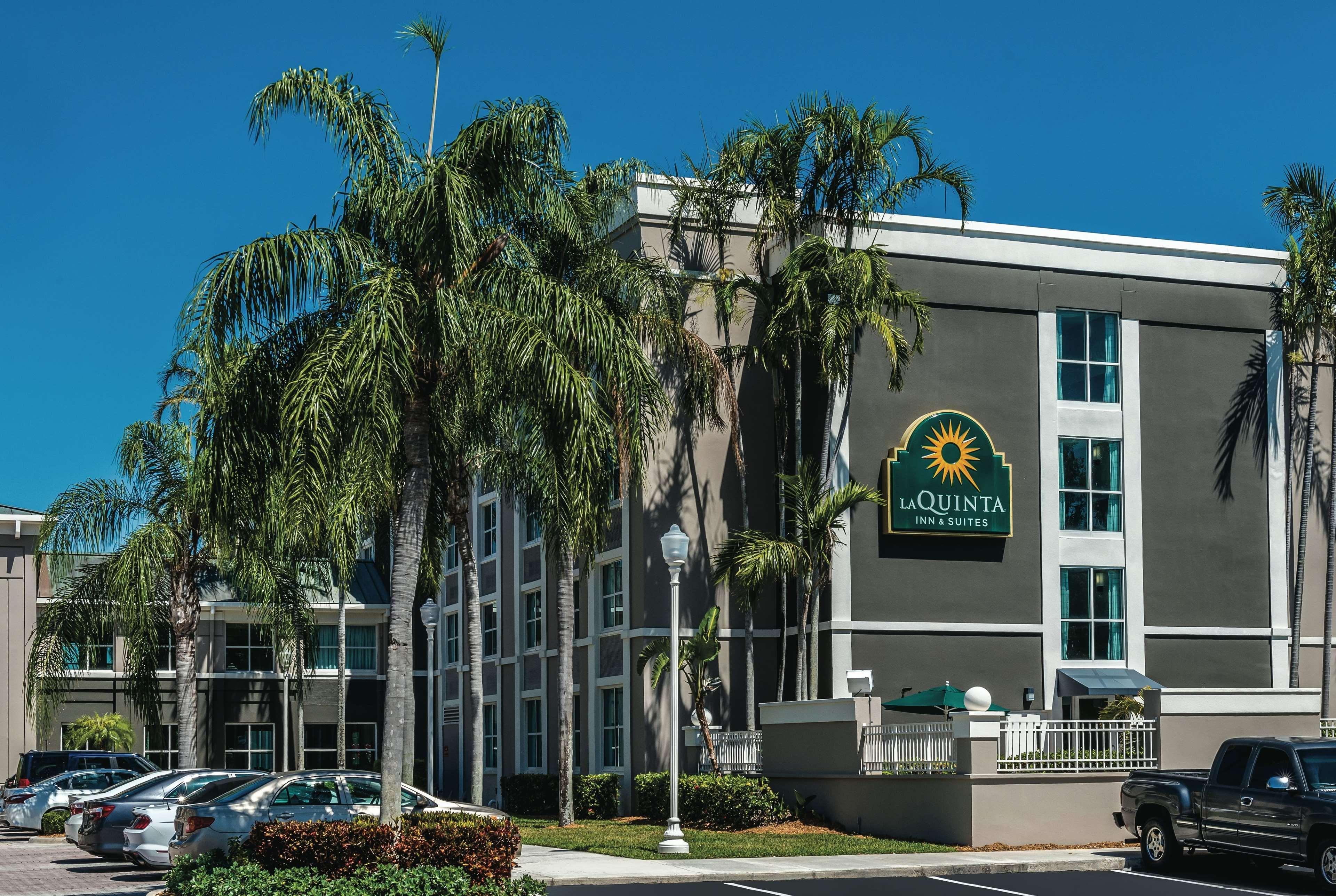 La Quinta By Wyndham Plantation At Sw 6Th St Hotel Exterior photo