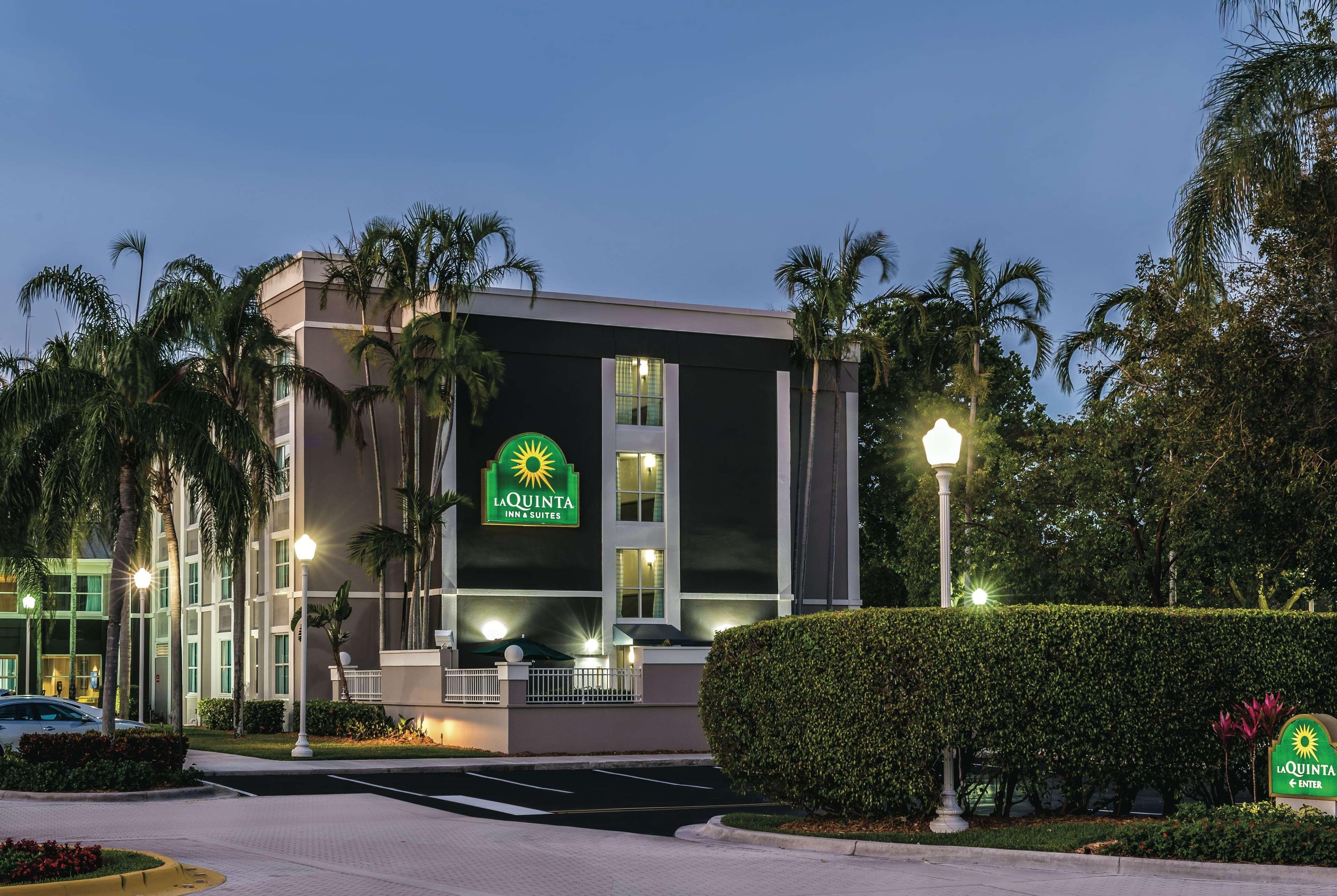 La Quinta By Wyndham Plantation At Sw 6Th St Hotel Exterior photo